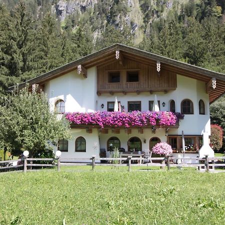 Aparthotel Vronis Waldhaus Mayrhofen Exterior foto