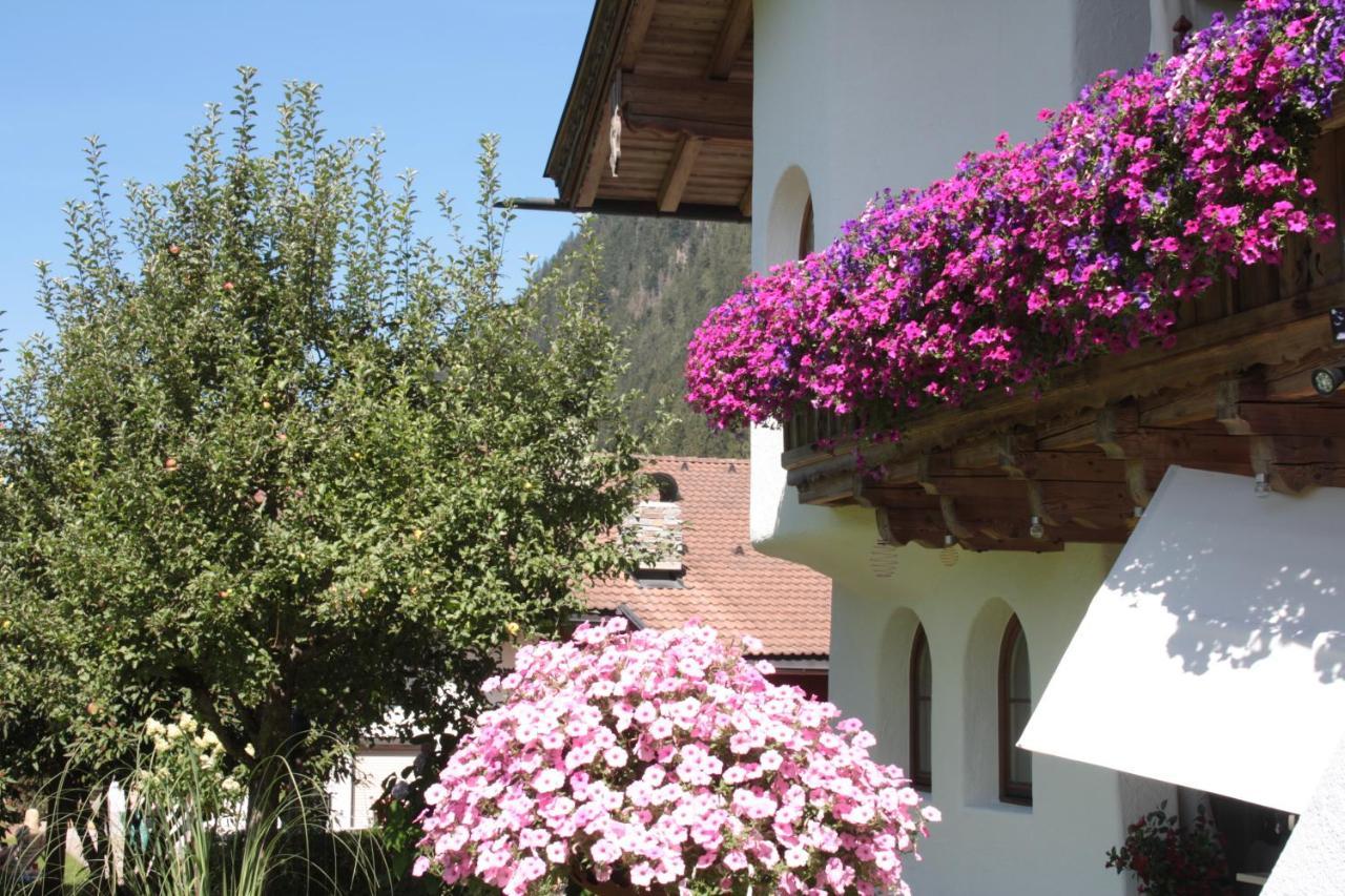 Aparthotel Vronis Waldhaus Mayrhofen Exterior foto