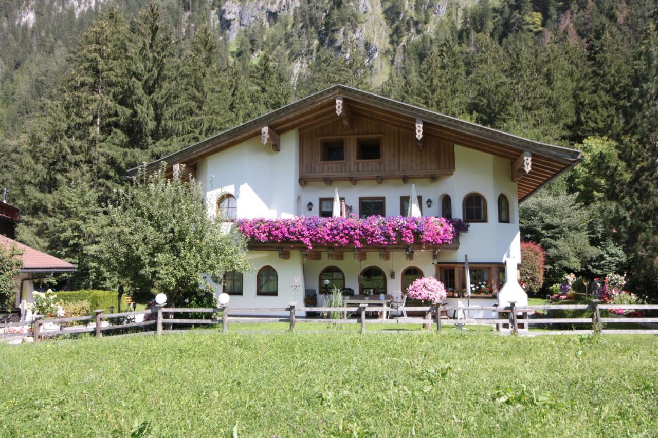 Aparthotel Vronis Waldhaus Mayrhofen Exterior foto