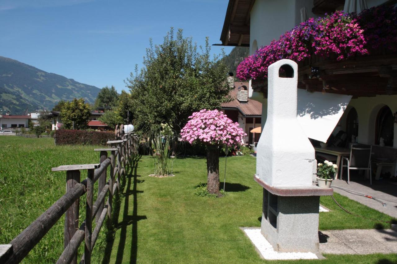 Aparthotel Vronis Waldhaus Mayrhofen Exterior foto